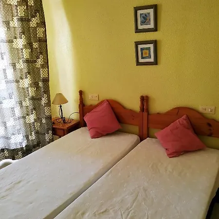 Habitat - Playa Romana 3000 Apartment